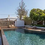 Myconian Platinum Senior & Deluxe Villa Kalafatis