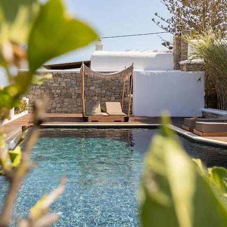 Myconian Platinum Senior & Deluxe Villa *