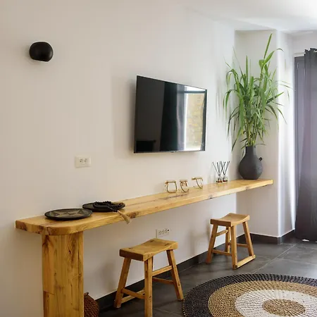 Myconian Platinum Senior & Deluxe Villa *