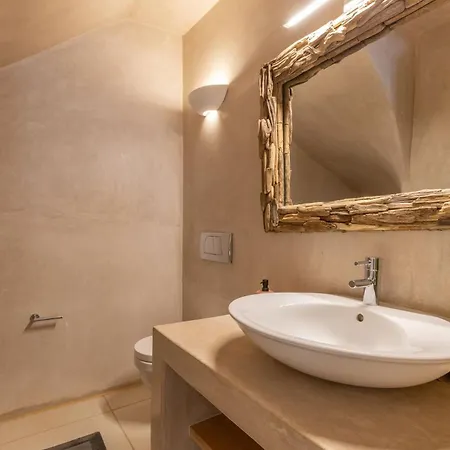 Myconian Platinum Senior & Deluxe Villa *