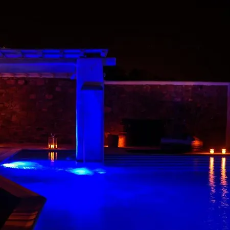 Myconian Platinum Senior & Deluxe Villa *