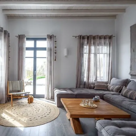 Myconian Platinum Senior & Deluxe Villa Kalafatis