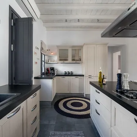 Вилла Myconian Platinum Senior & Deluxe *