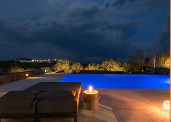 Myconian Platinum Senior & Deluxe Villa *