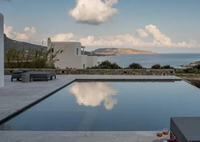 Vila Myconian Platinum Senior & Deluxe