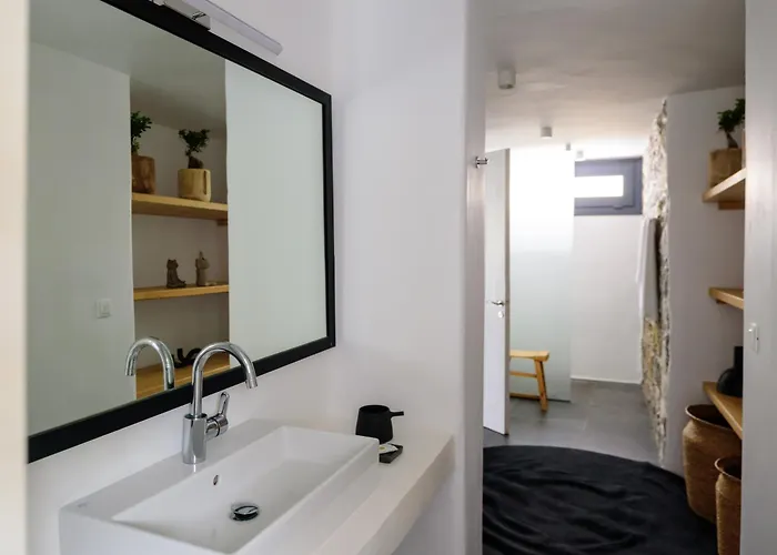 Vila Myconian Platinum Senior & Deluxe *